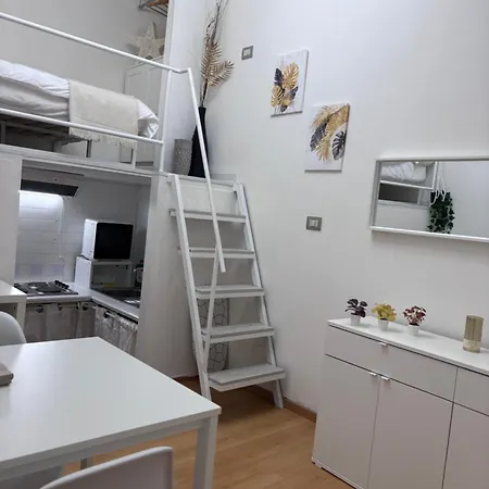 Golden - Un Piccolo Loft Nel Cuore Di *